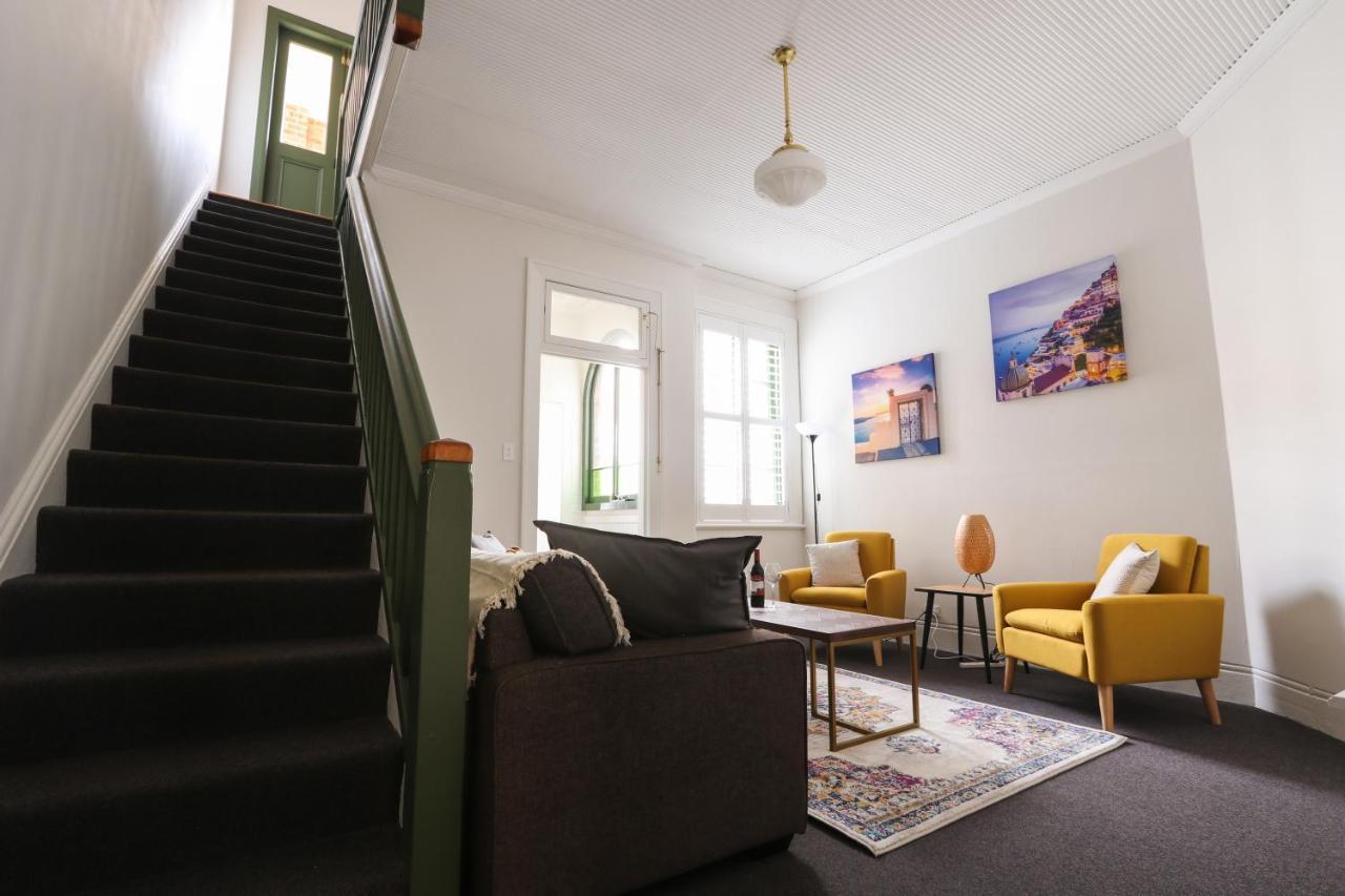 Discover The Rocks - Historical Terrace House Sydney Exterior foto